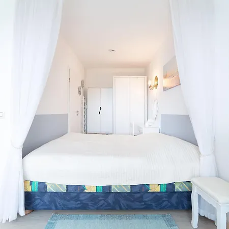 App 564 - Strandlage Apartment Sierksdorf